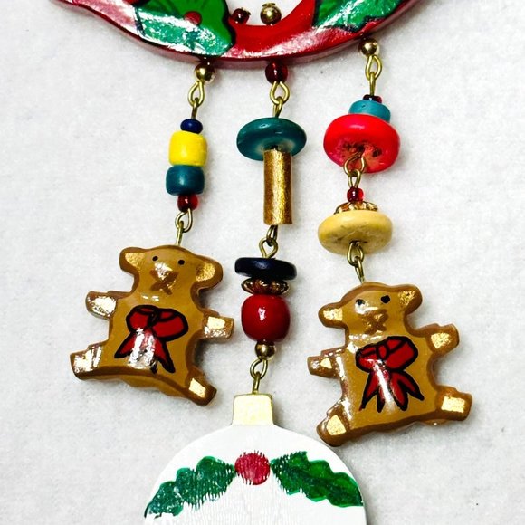 Vintage Hand Painted Christmas Brooch - Picture 3 of 6